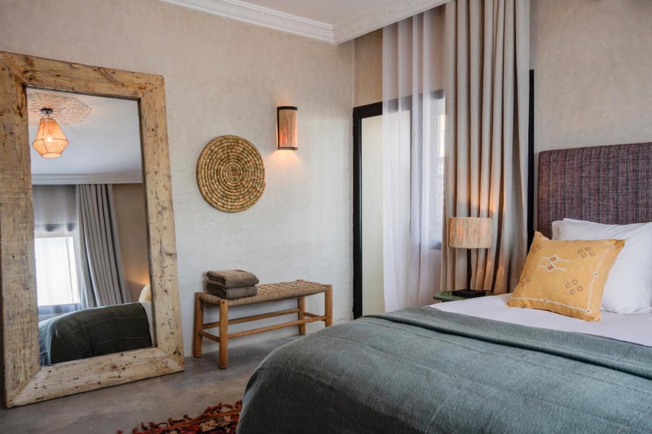 Hotel Oasis ダフラ エクステリア 写真