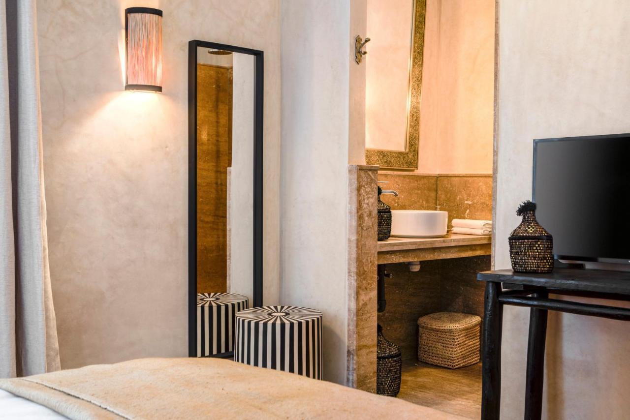 Hotel Oasis ダフラ エクステリア 写真
