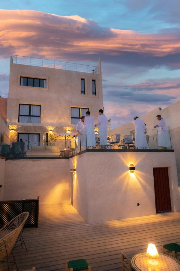 Hotel Oasis ダフラ エクステリア 写真